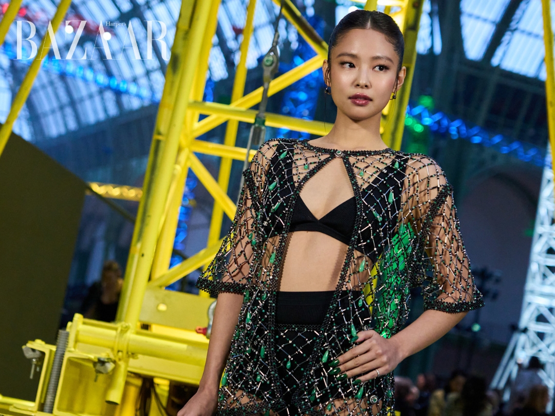 Jennie (BLACKPINK) kỷ niệm 1 năm ra mắt Ruby tại show Chanel Thu Đông 2026缩略图