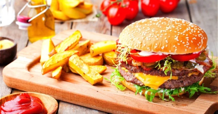 Phòng ngừa tắc nghẽn mạch máu: Thường xuyên tập “thể dục mạch máu”, hạn chế ăn 3 loại thực phẩm缩略图