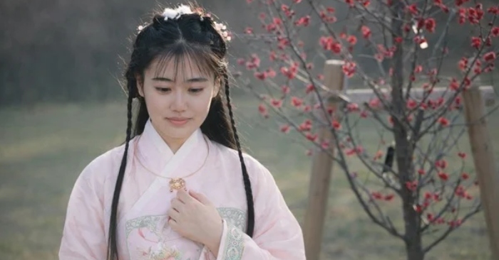 Làm một người phụ nữ dịu dàng缩略图