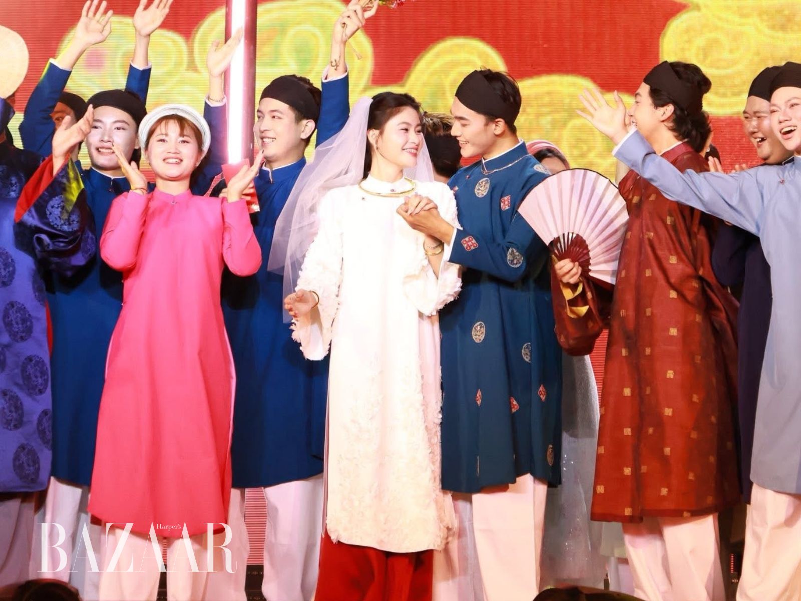 Đã đến ngày người trẻ lựa chọn Việt phục xuống phố缩略图