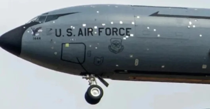 Trúng đạn vẫn bay chuyển sân hàng vạn dặm! Sức mạnh máy bay tiếp nhiên liệu của quân đội Mỹ được phơi bày đầy chấn động缩略图