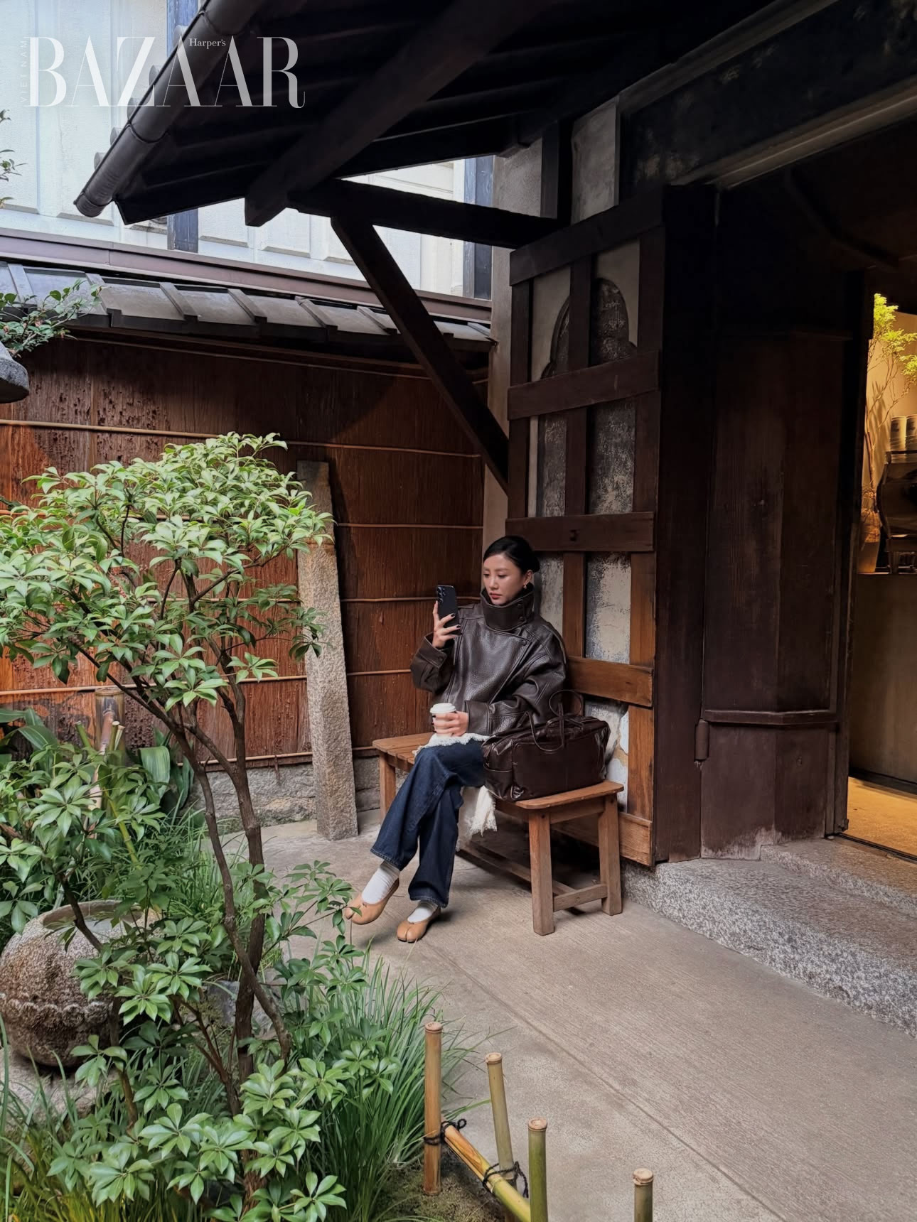 Văn Mai Hương “nhập gia tùy tục” tại Nhật với giày tabi缩略图