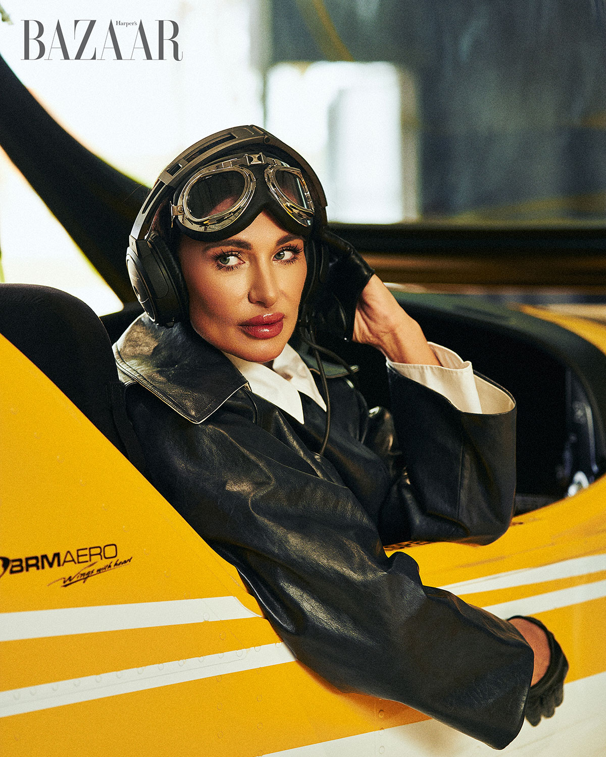 Fly High! Người mẫu Jelena Suvalska cất cánh vào bầu trời缩略图