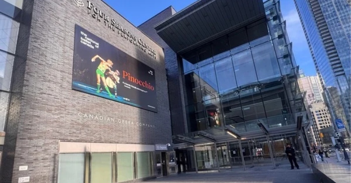 Shen Yun trở lại Toronto vào tháng 6. Đòn đáp trả mạnh mẽ đối với cuộc đàn áp xuyên quốc gia của ĐCSTQ缩略图