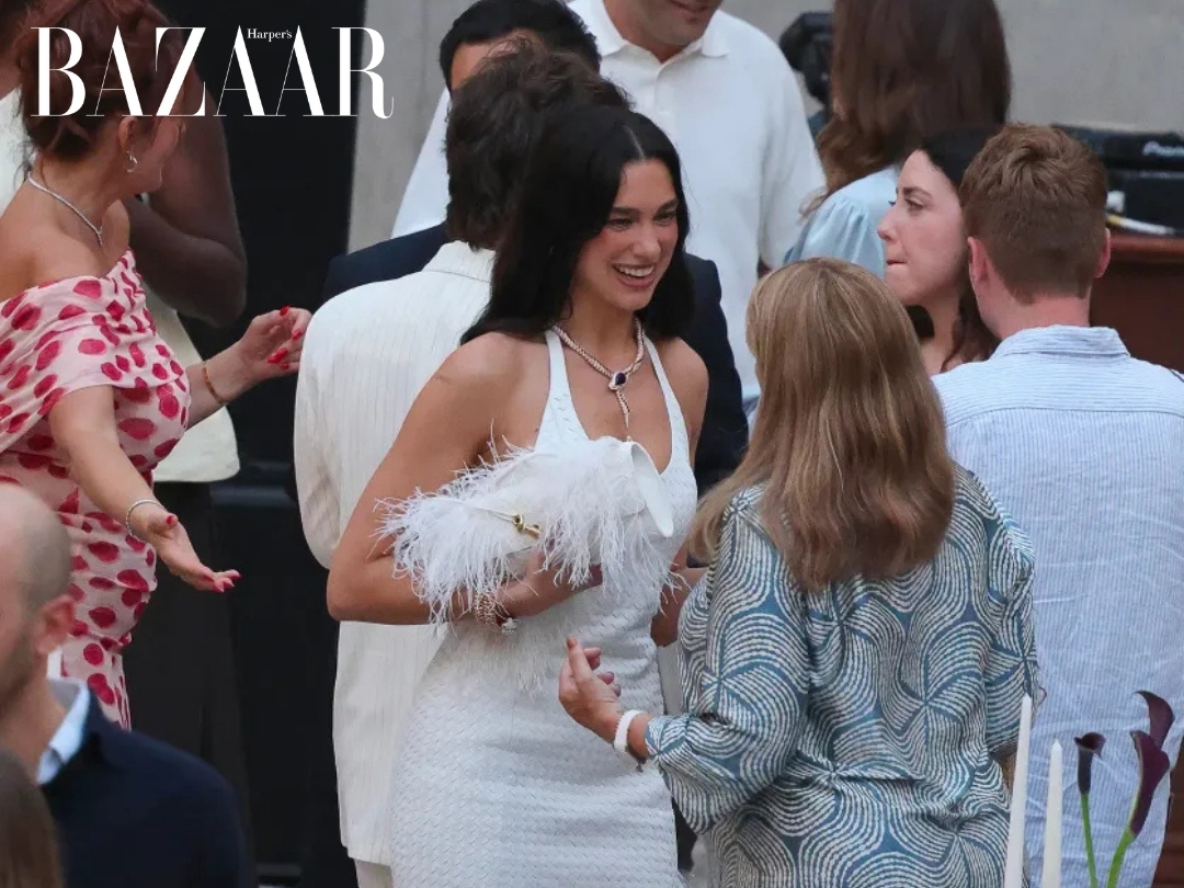 Dua Lipa mặc váy lông vũ khiêu vũ cùng chồng Callum Turner缩略图