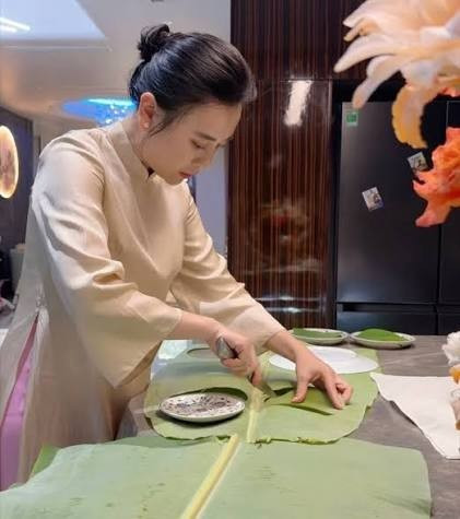 Bữa cơm giản dị của Phương Oanh gây tò mò vì chi tiết “độc lạ”缩略图