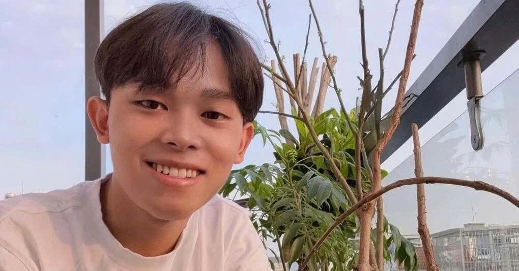Ca sĩ Hồ Văn Cường mua nhà phố, tự tay chăm vườn rau xanh mướt缩略图