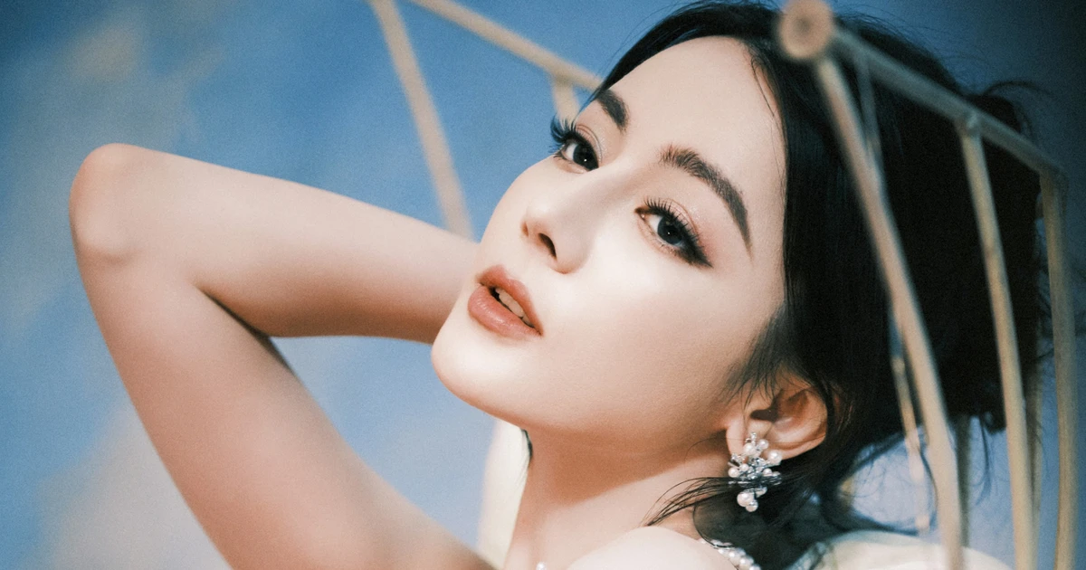 Châu Tinh Trì giúp Địch Lệ Nhiệt Ba đổi đời缩略图