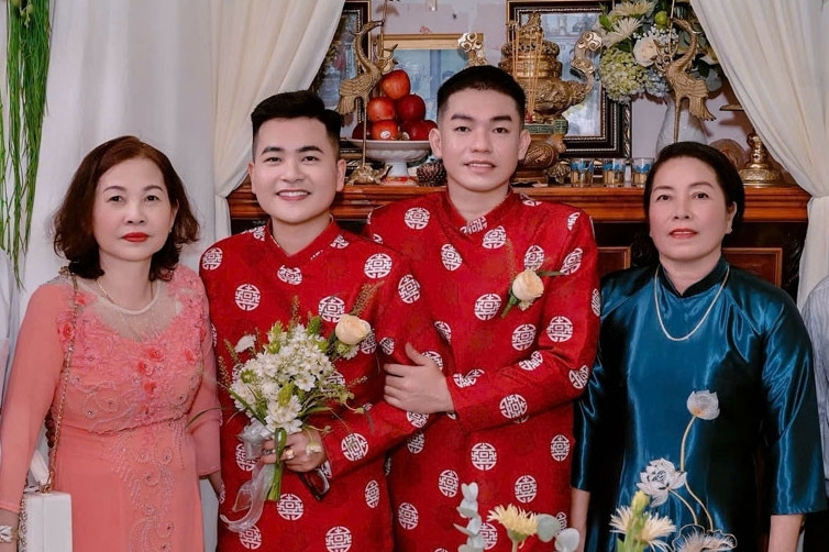 Hai chàng trai nên duyên, bố mẹ tổ chức hơn 60 mâm cỗ cưới tác thành gây sốt MXH缩略图
