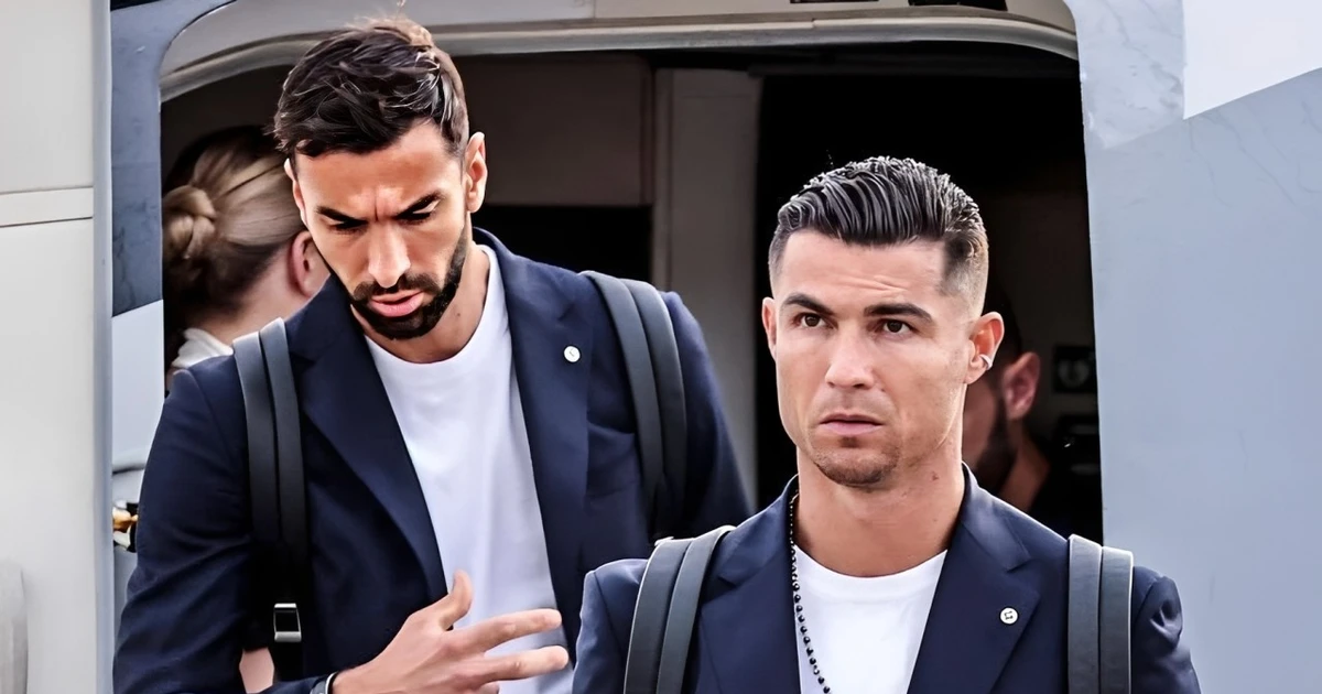 Hình ảnh Ronaldo xách vali về nước缩略图