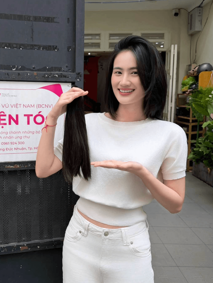 Hoa hậu Ý Nhi đổi mới phong cách đầy cá tính sau quyết định hiến tóc lần thứ hai缩略图