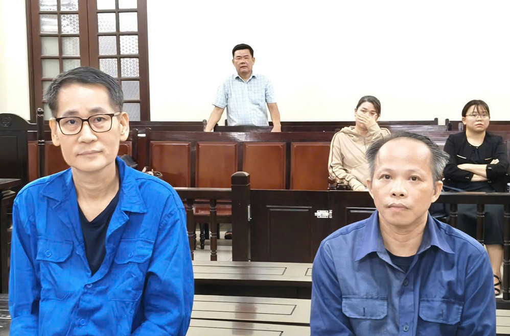 Trả hồ sơ vụ đạo diễn Lê Minh tạt sơn vào nhà con nợ缩略图