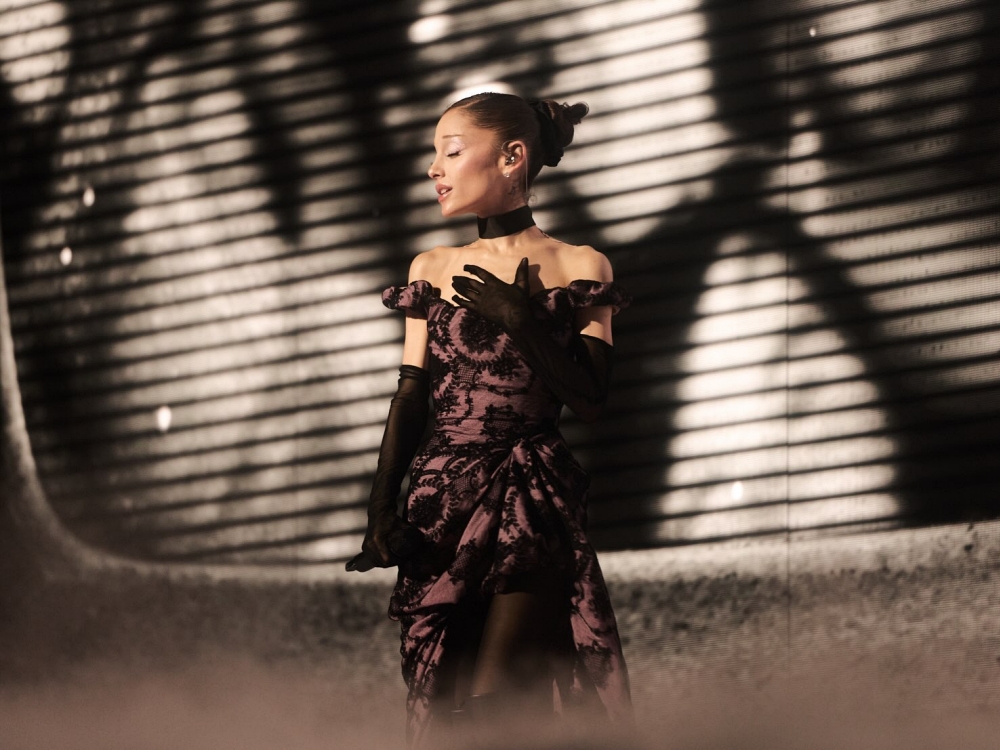 Ariana Grande tạm ngưng hoạt động ca nhạc từ tháng 9/2026缩略图