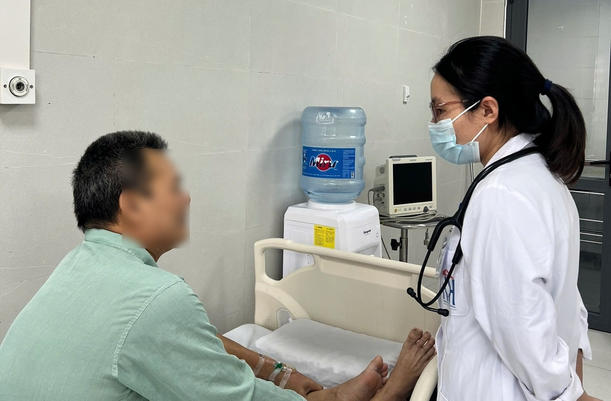 Ăn thịt chó nghi nhiễm bả chuột, bệnh nhân ung thư xuất huyết nguy kịch缩略图