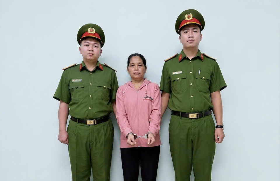 Bắt khẩn cấp bảo mẫu bạo hành trẻ ở TP.HCM缩略图