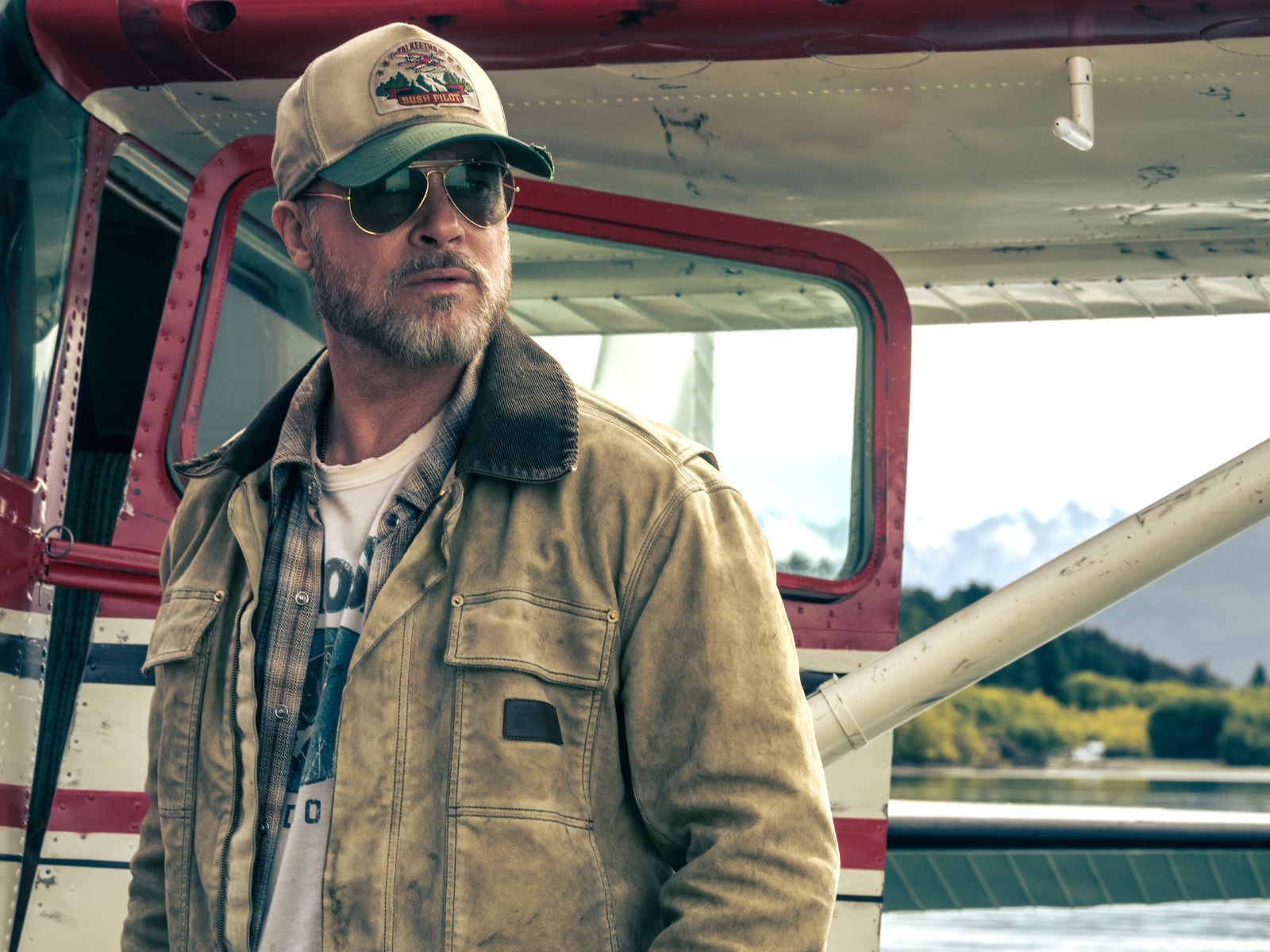 Brad Pitt mắc kẹt giữa vùng hoang dã trong Trái Tim Quái Thú缩略图