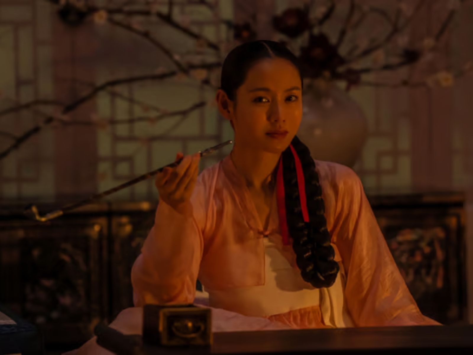 Son Ye Jin xé bỏ hình ảnh ngọt ngào trong phim cổ trang 18+ The Scandal của Netflix缩略图