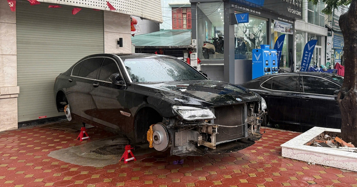 Clip: Mang xe cải tiến đi trộm mâm lốp ô tô BMW ở Hà Nội缩略图