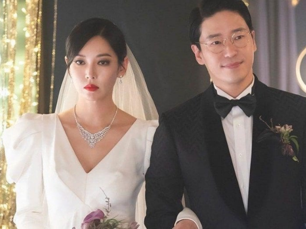 Đêm tân hôn, vừa nghe điện thoại chú rể bỏ vợ lại một mình để lao vào bệnh viện缩略图