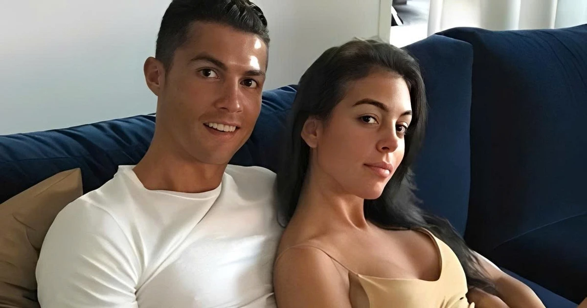 Hợp đồng hôn nhân của Ronaldo với vợ người mẫu缩略图