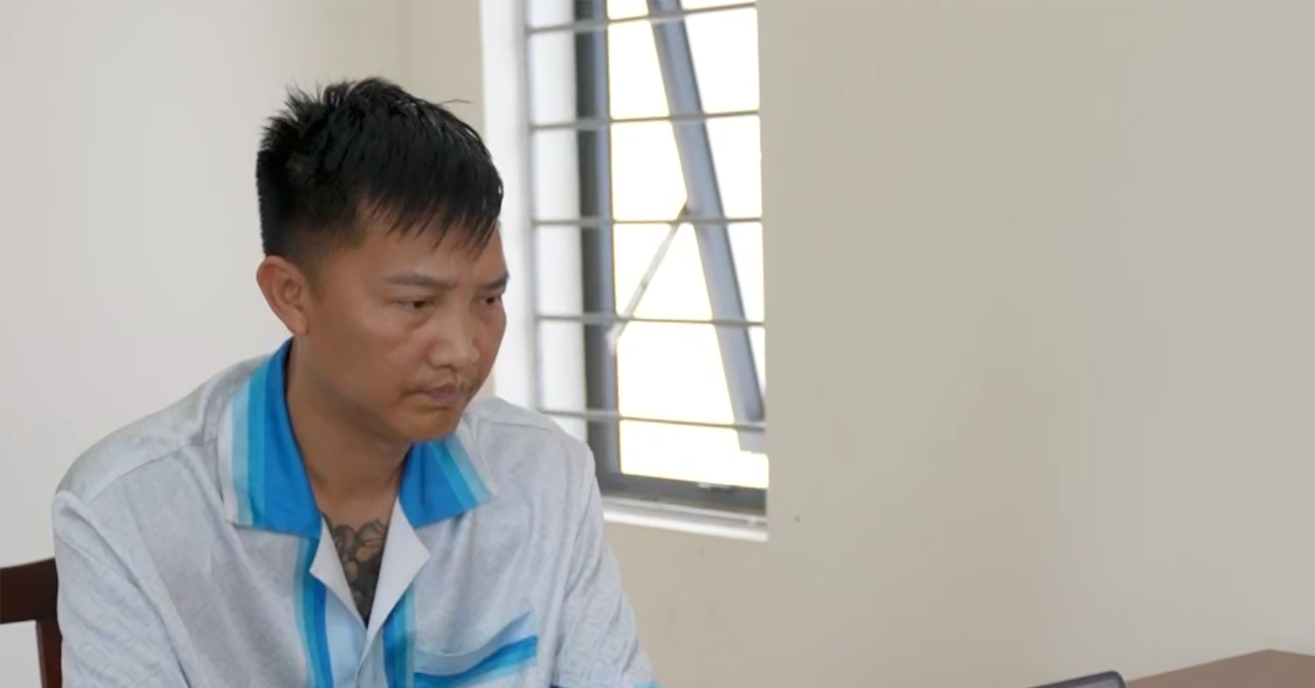 ‘Huấn Hoa Hồng’ và vợ bán nước hoa hơn 300 tỷ đồng nhưng không xuất hóa đơn缩略图