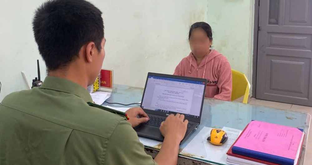 Lời khai của bảo mẫu bạo hành hai cháu bé 2 tuổi ở trường mầm non tại TPHCM缩略图
