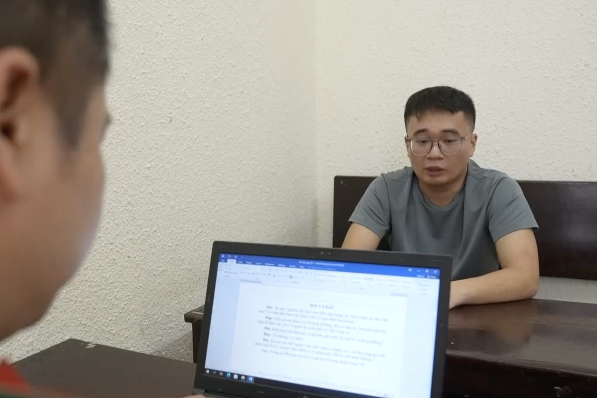 Nguyễn Hà Duy khai cách nhắc bài cho thí sinh tại trường chuyên Tuyên Quang缩略图