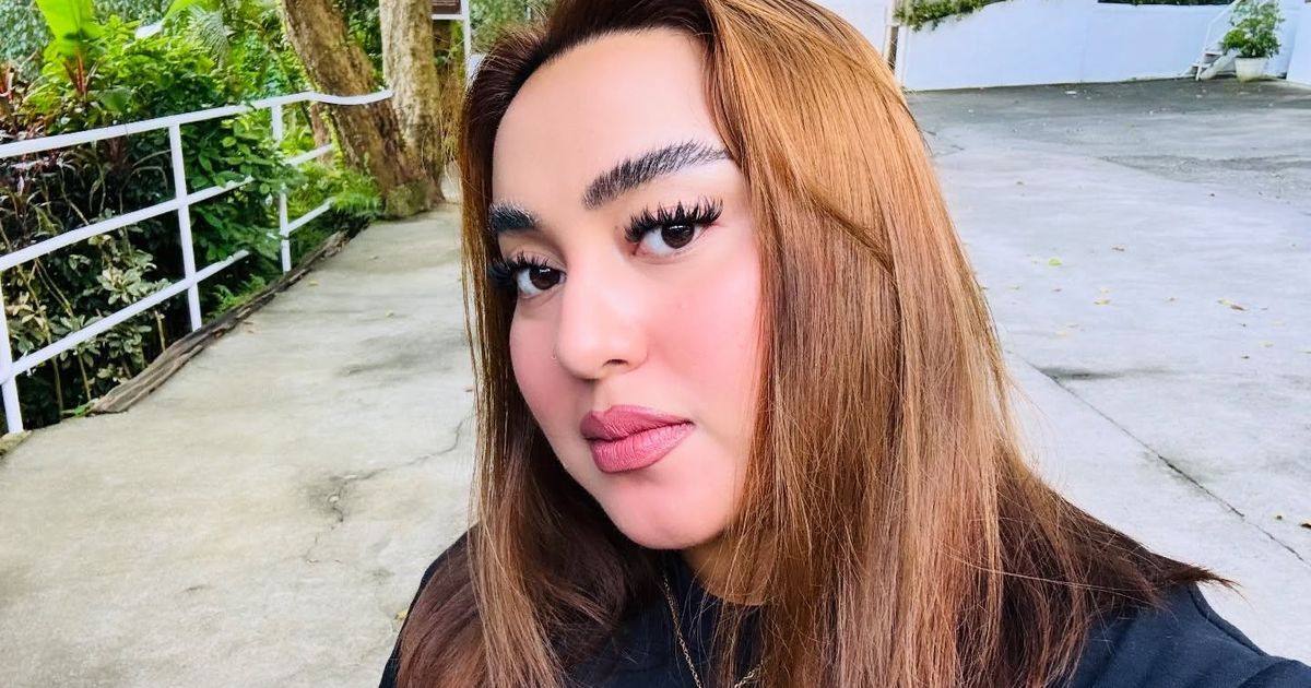 Nữ ca sĩ SN 1995 tử vong sau cú trượt ngã trong phòng tắm là ai?缩略图