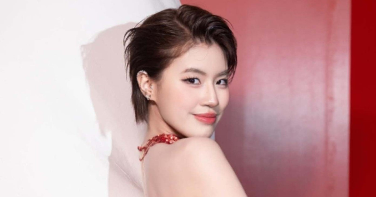 Nữ rapper gen Z từng bị miệt thị ngoại hình vì quá gầy, giờ được đề cử gương mặt đẹp nhất thế giới缩略图