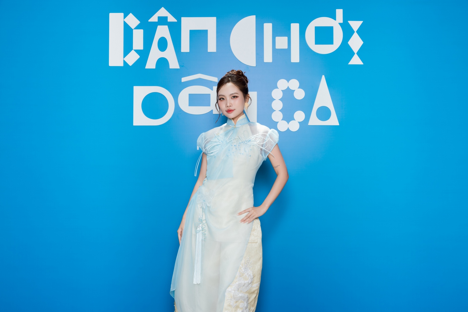 Phương Mỹ Chi quy tụ “hội đồng” chuyên gia văn hóa cho Dân Chơi Dân Ca缩略图