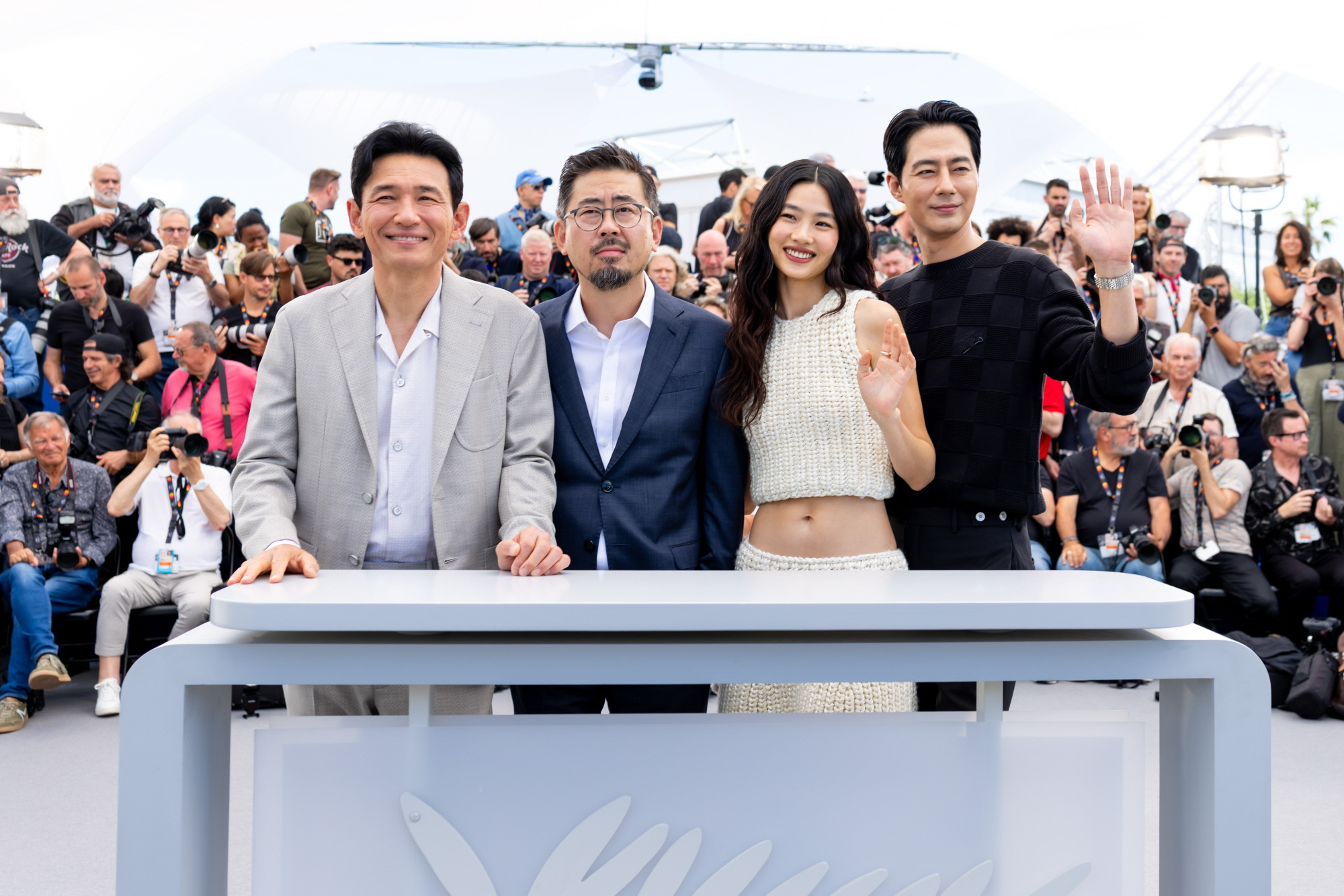 Hwang Jung Min, Jo In Sung và Hoyeon xác nhận sang Việt Nam缩略图