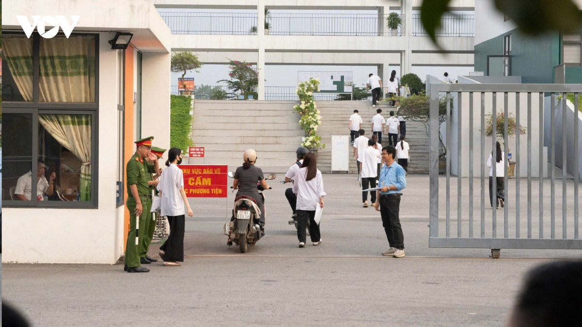 Thi lại ở Tuyên Quang: Thí sinh có tổng điểm 3 môn cao nhất là 26,75 điểm缩略图
