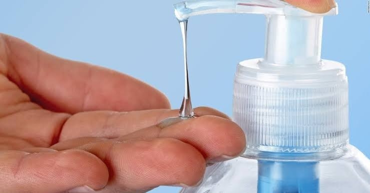 Thu hồi 2 lô dung dịch vệ sinh phụ nữ được công an xác định là hàng giả缩略图