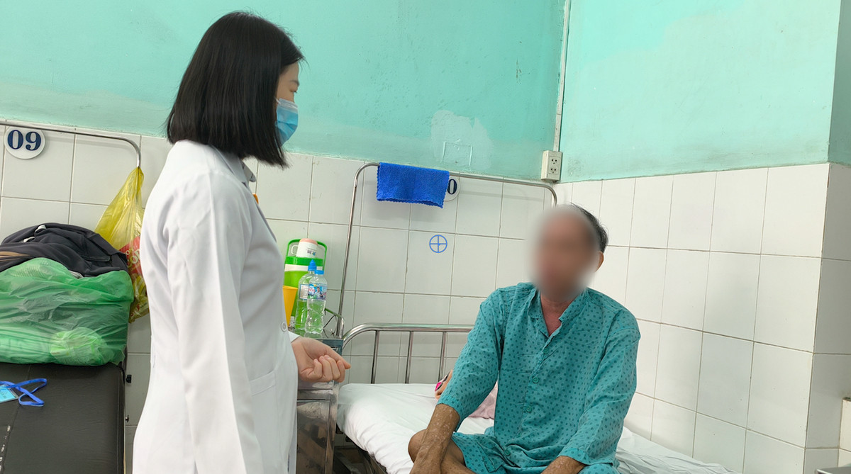 Tự ý sử dụng thuốc nhỏ mắt, người đàn ông rơi vào nguy kịch缩略图