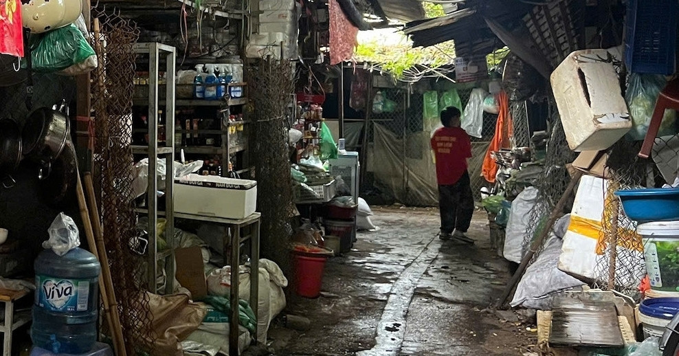 Chủ tịch Hà Nội chỉ đạo kiểm tra vụ đóng chợ Kim Liên nhưng không bố trí chợ tạm缩略图
