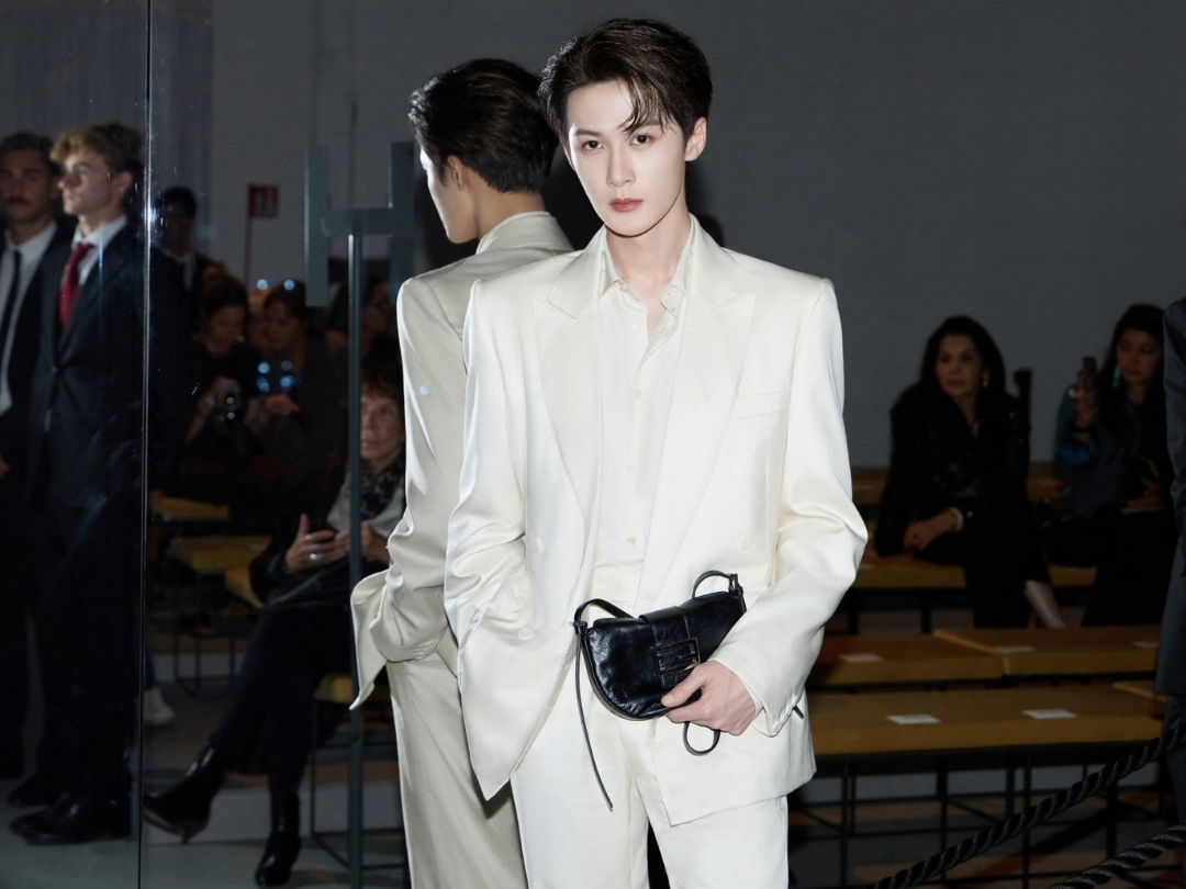 “Chú rể” Đàn Kiện Thứ dự show Fendi ở Milan缩略图