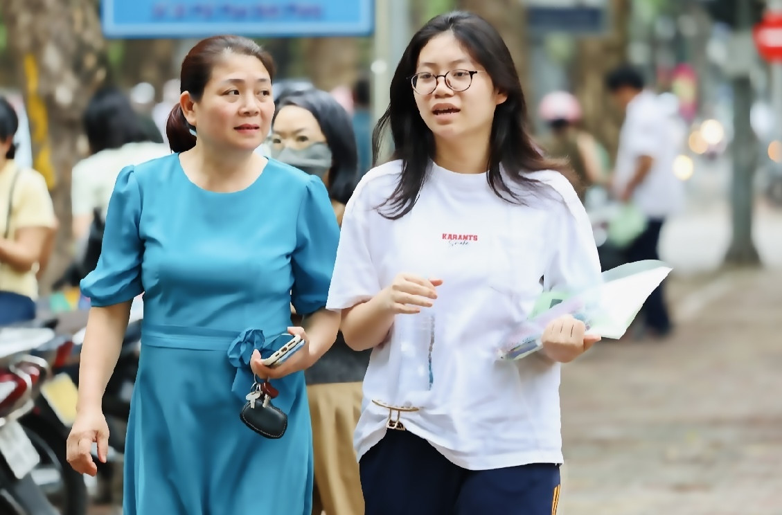 Đổ hàng chục triệu vào IELTS, học sinh, phụ huynh lo &amp;apos;đổi luật&amp;apos; giữa chừng缩略图