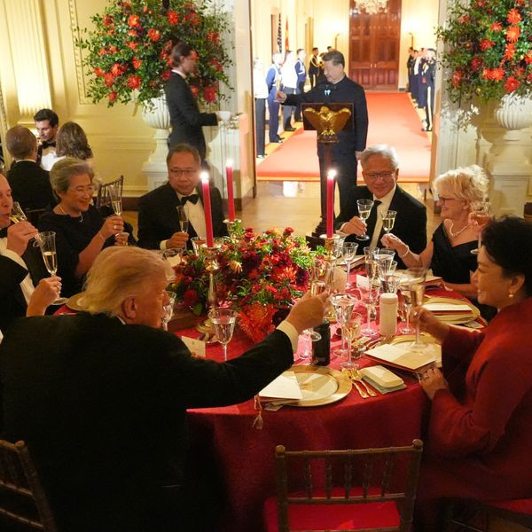 Hơn 130 khách dự quốc yến, 4 cái tên ngồi cùng Tổng thống Donald Trump và Chủ tịch Trung Quốc Tập Cận Bình là ai?缩略图