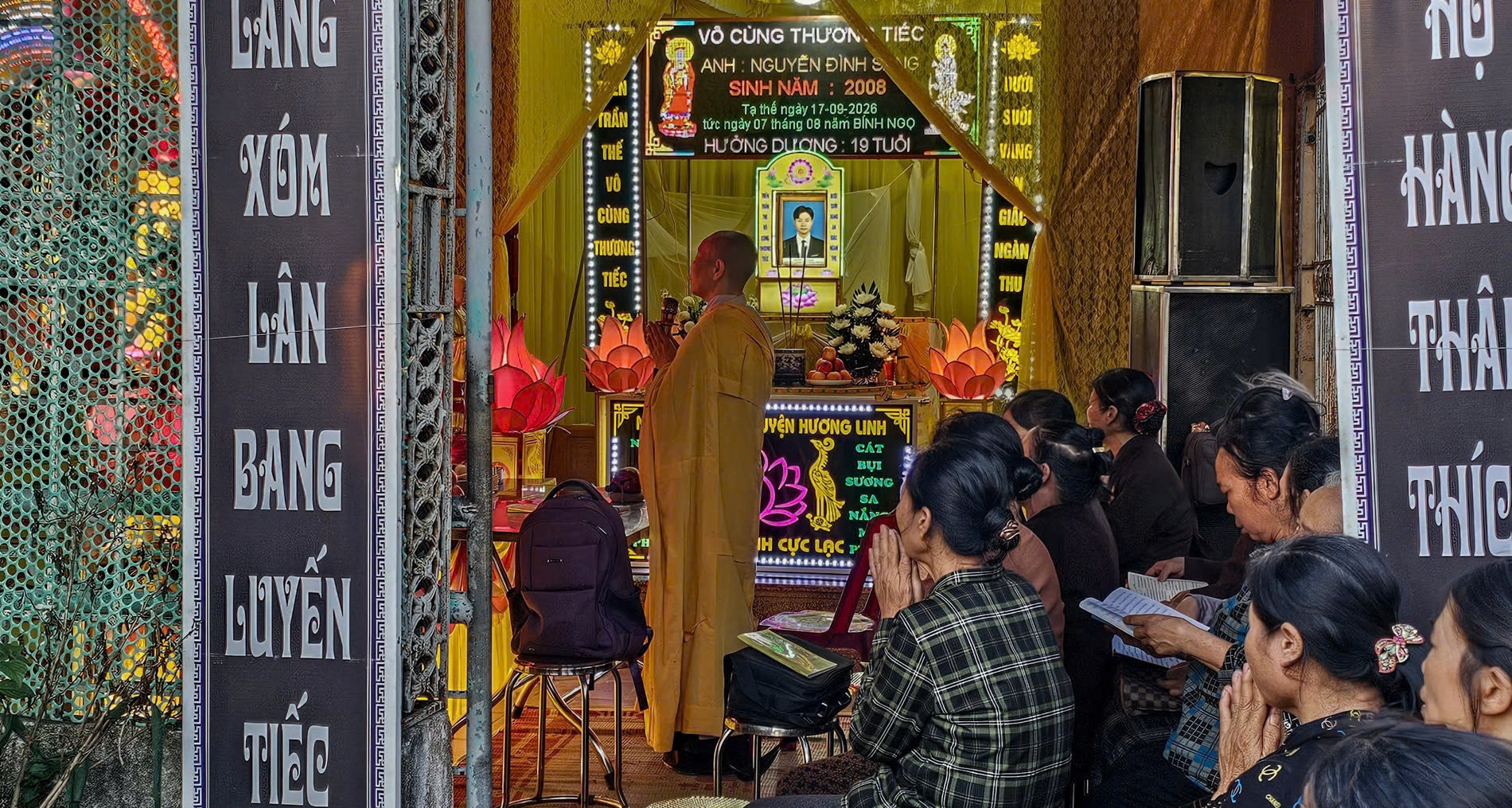 Lời hứa dang dở với mẹ của nam sinh bị nước cuốn xuống cống ở Hà Nội缩略图