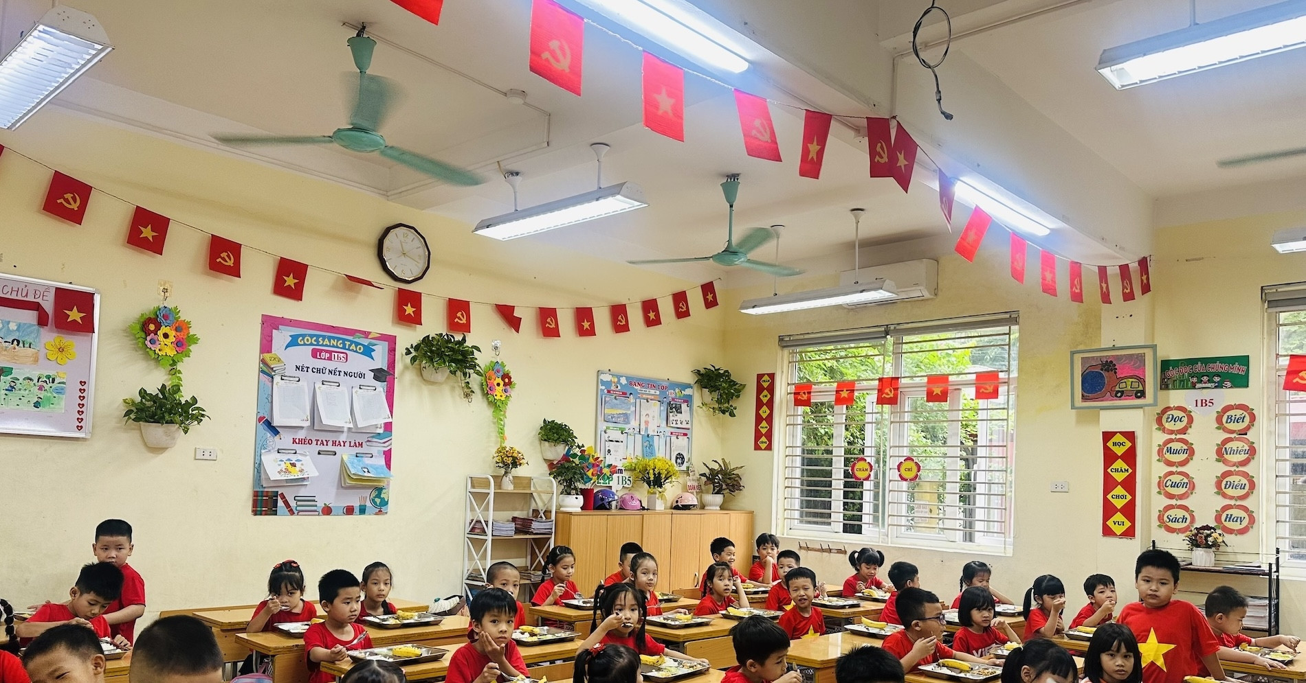 Phụ huynh ‘tố’ con đau bụng phải nhập viện, phường khẳng định không do ăn bán trú缩略图