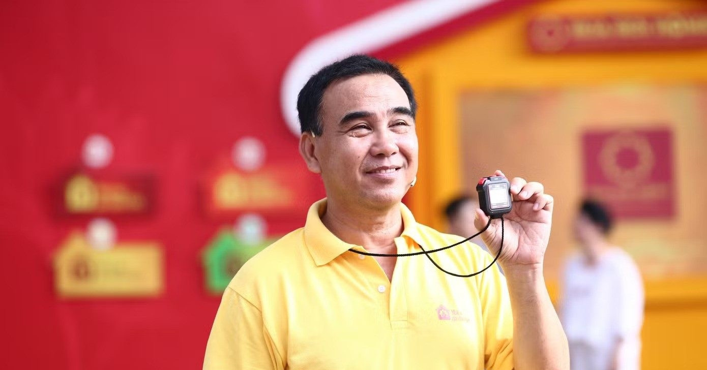 Quyền Linh và loạt biến cố: Nam MC hai lần &amp;apos;kêu cứu&amp;apos; vì bị bạo lực mạng缩略图