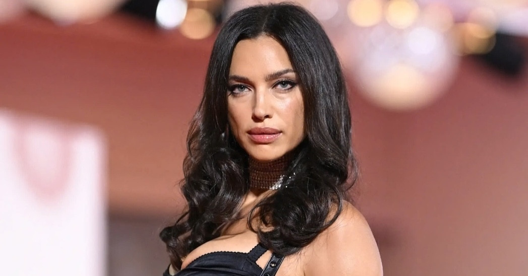 Tình cũ người mẫu của Ronaldo tuổi 40 vẫn sexy hết nấc缩略图