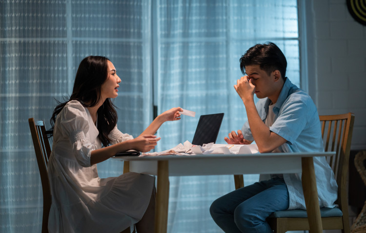 Vợ là trụ cột kiếm tiền và không chịu sinh con, bảo &amp;apos;đưa 3 tỷ em mới yên tâm đẻ&amp;apos;缩略图