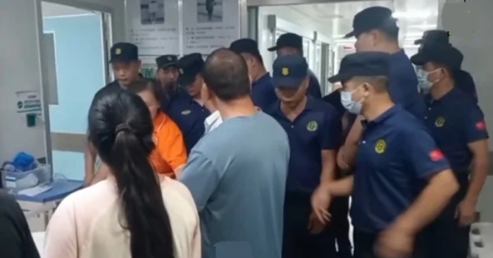 Bệnh nhân 36 tuổi tử vong, bảo vệ bệnh viện cướp thi thể tại Vũ Hán缩略图