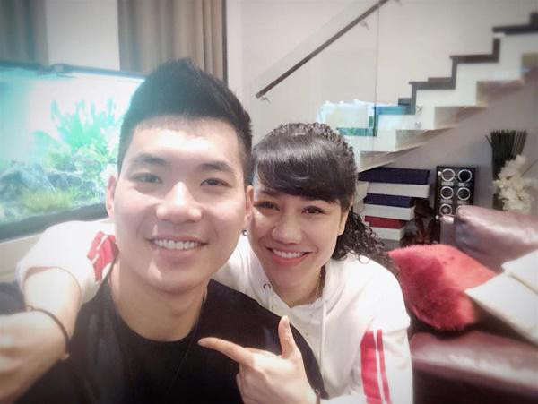 Động thái mới nhân ngày 20/10 của nam nghệ sĩ bỏ showbiz ra Hà Nội lấy vợ hơn 15 tuổi缩略图