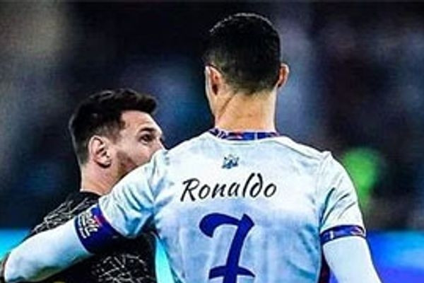 2 lần Ronaldo để lại bình luận xúc động dưới bài đăng của Messi缩略图