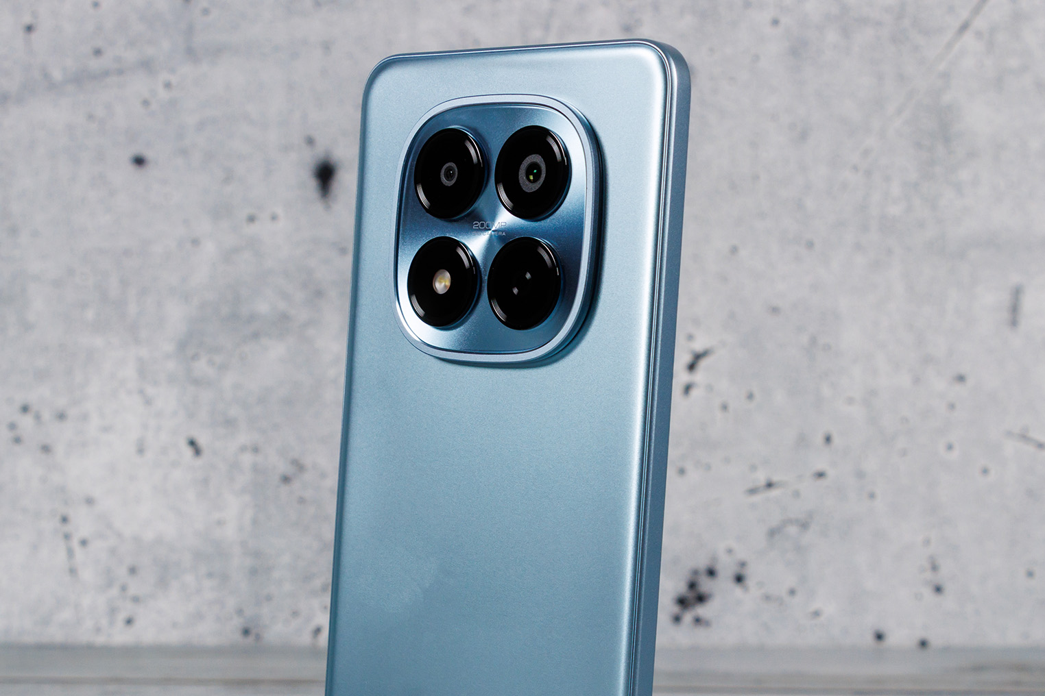 6 điện thoại giá dưới 10 triệu giảm sâu tháng 10: Sức hút RAM 12GB, camera 200MP缩略图