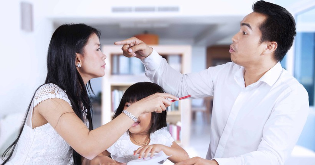 Bi kịch khi bắt con sống trong gia đình độc hại để có đủ bố mẹ”缩略图