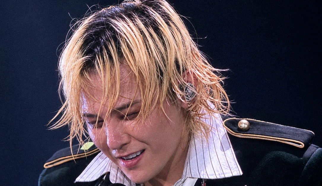 Big Bang làm &amp;apos;nổ tung&amp;apos; Mỹ Đình, G-Dragon đập đàn gây sốc缩略图