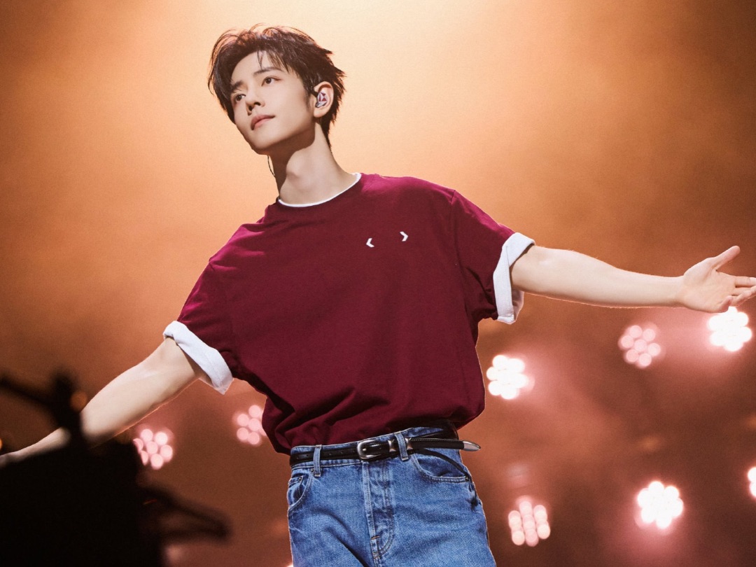 Solo concert của Tiêu Chiến nhận về cơn mưa lời khen về trải nghiệm thị giác缩略图